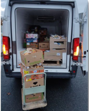 Camion de la passerelle se trouvant dans le site epicerie-sociale-solidaire-lapasserelle